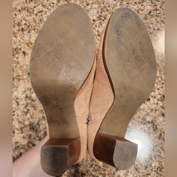 JACK ROGERS "Marianne" Suede Stacked Heel Ankle Booties - Tan - Size 8 - Picture 8 of 8